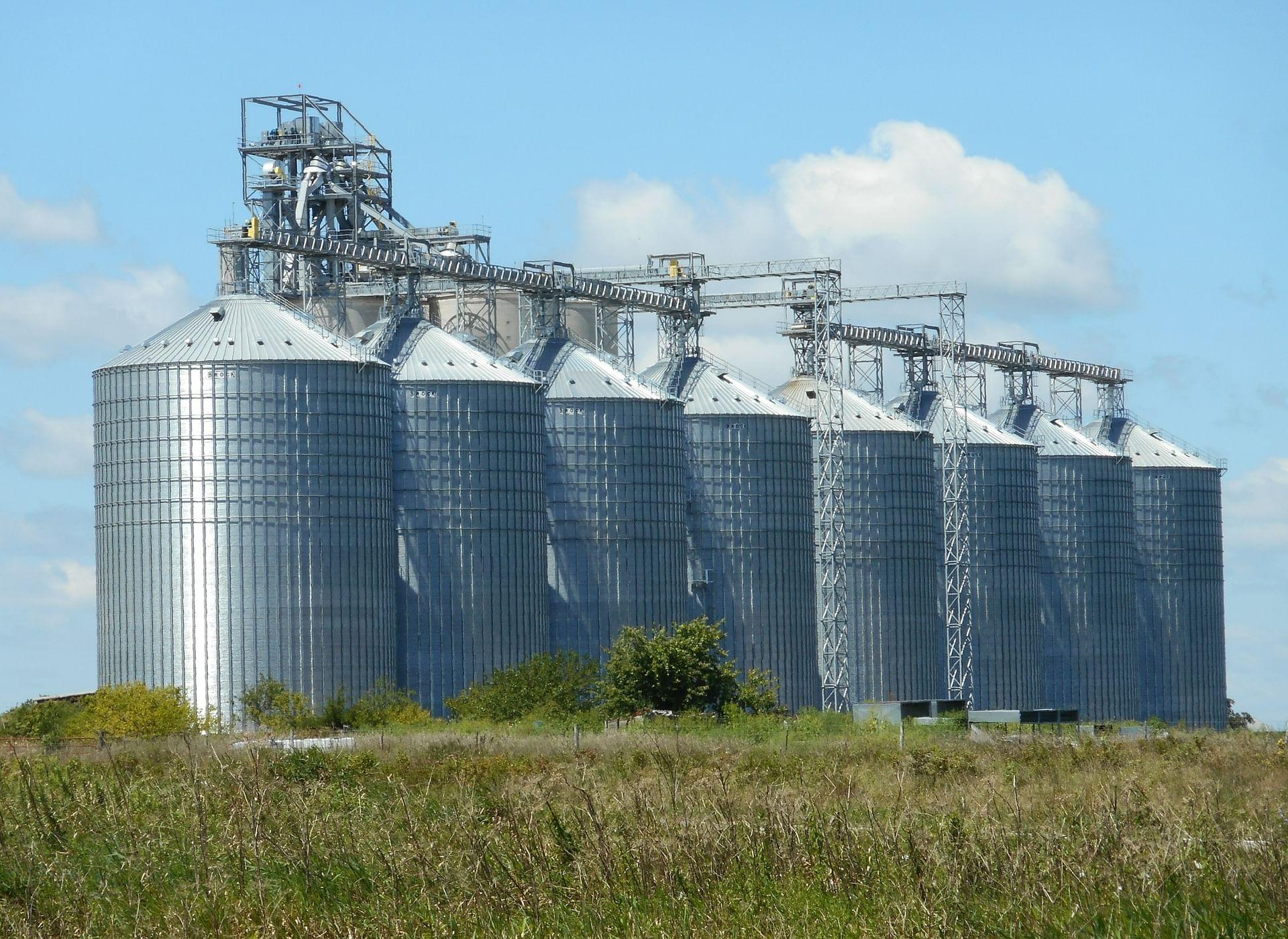kvplus/articles/ecf57145cb4ad38df4b88559e2cd5133_silos-1598168_1920.jpg