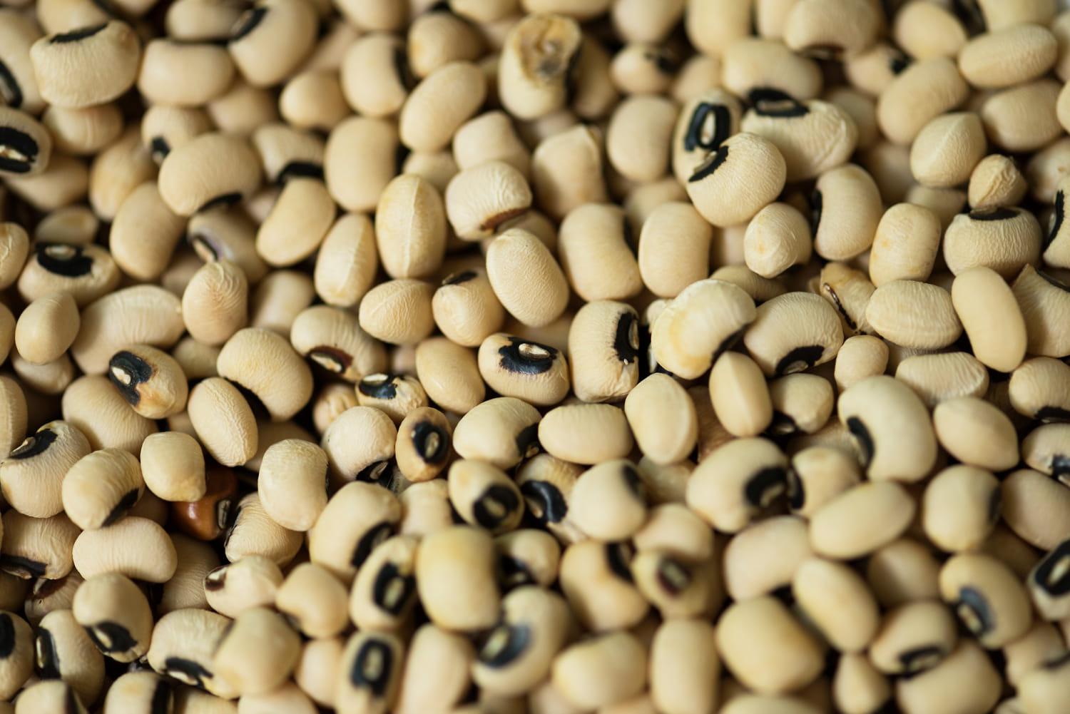 /kvplus/articles/soy-beans-texture-background-1.jpg